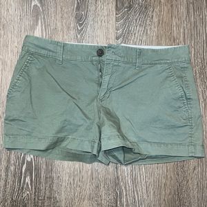 Old Navy shorts size 4